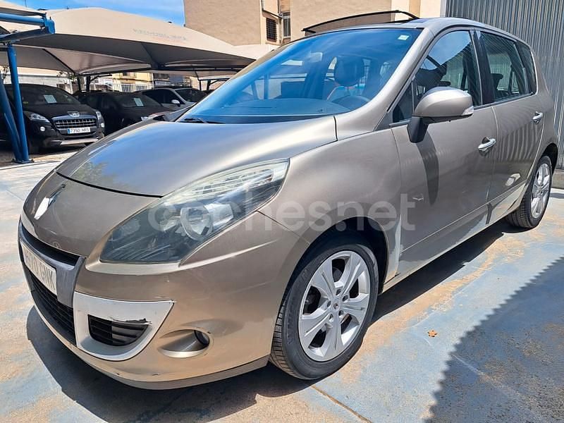 Beige Usado 2009 Renault Scénic III Dynamique Monovolumen | 4990 € (Buen precio) - Imagen 1/4