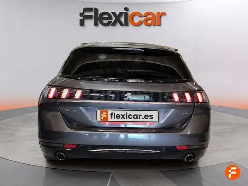 Usado Peugeot 508 Allure 225 CV (165 kW) 2021 Gris / plata Familiar