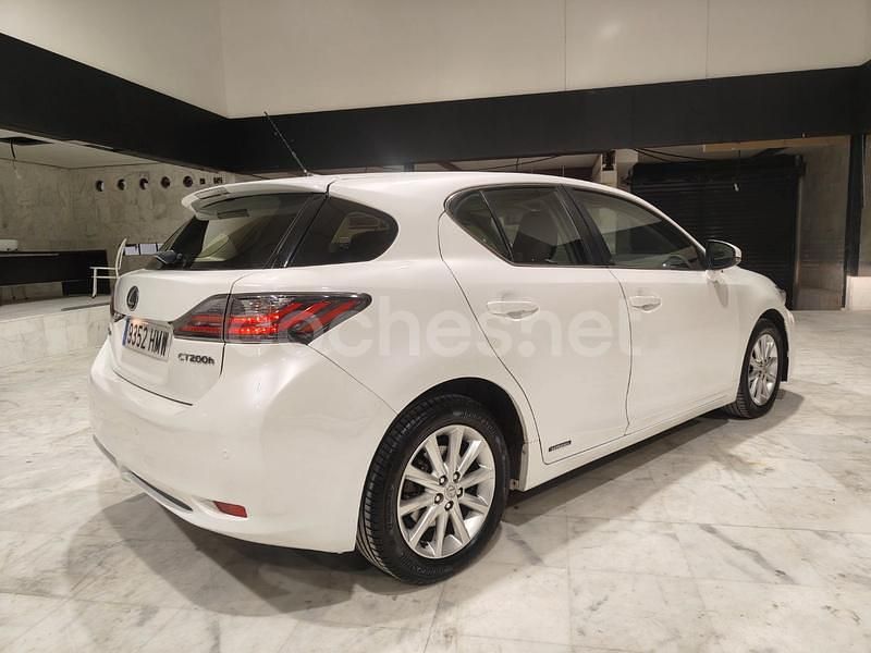Usado Lexus CT200h Executive Line 136 CV (100 kW) 2013 Blanco Berlina