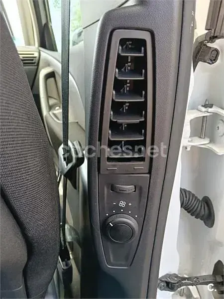 Usado Citroën C4 SpaceTourer Shine 130 CV (95 kW) 2022 Blanco Monovolumen