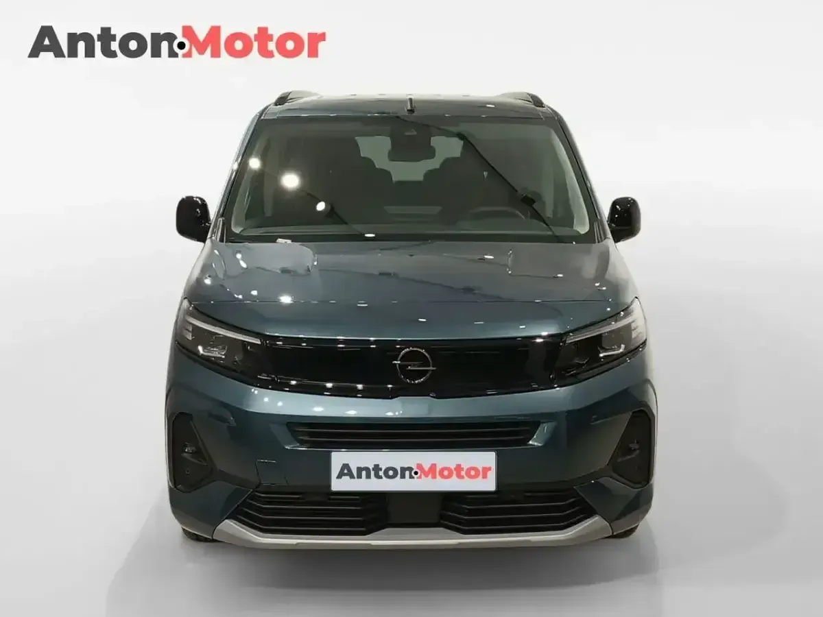 Usado Opel Combo S 130 CV (95 kW) 2024 Verde Monovolumen