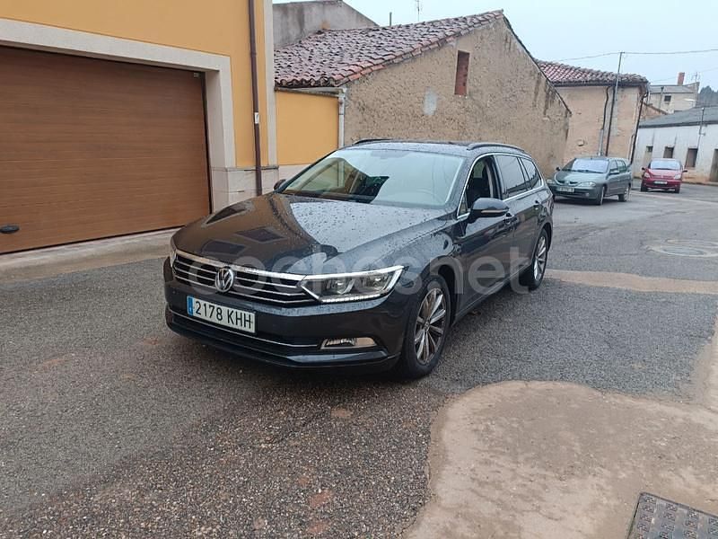 Usado VW Passat Sportline 150 CV (110 kW) 2018 Negro Familiar