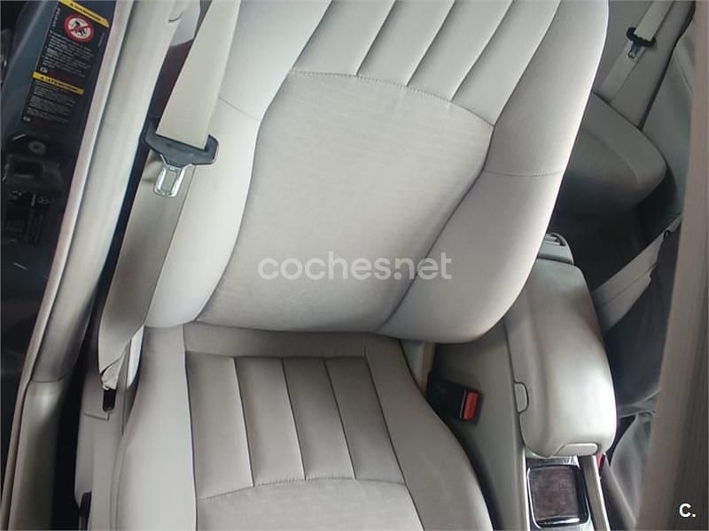 Usado Mercedes C220 Elegance 143 CV (105 kW) 2004 Azul Berlina