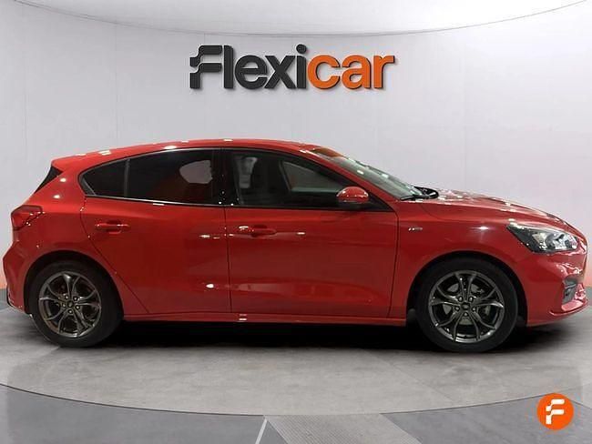 Usado Ford Focus ST-Line 125 CV (91 kW) 2021 Rojo