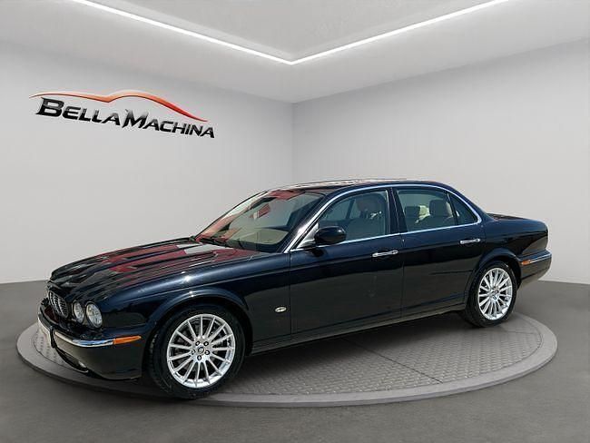 Usado Jaguar XJ6 Executive 209 CV (153 kW) 2006 Negro Berlina