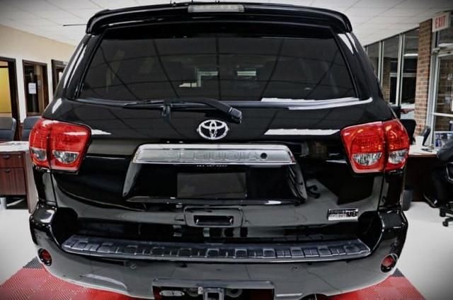 Usado Toyota Sequoia Limited 381 CV (280 kW) 2017 Negro SUV