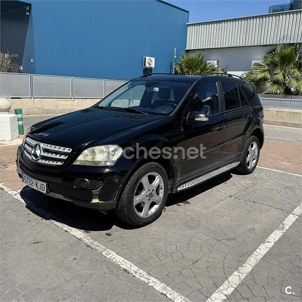 Usado Mercedes ML320 AMG Edition 1 224 CV (164 kW) 2007 Negro SUV