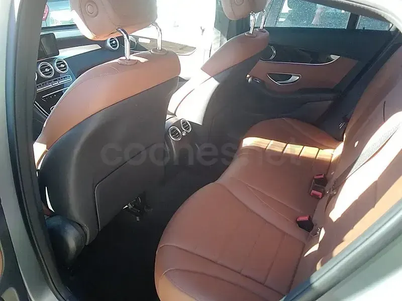 Usado Mercedes GLC300e 320 CV (235 kW) 2022 Gris / plata SUV