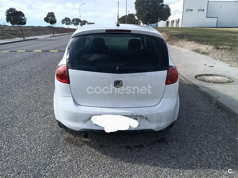 Usado Seat Altea I-Tech 105 CV (77 kW) 2015 Blanco Monovolumen