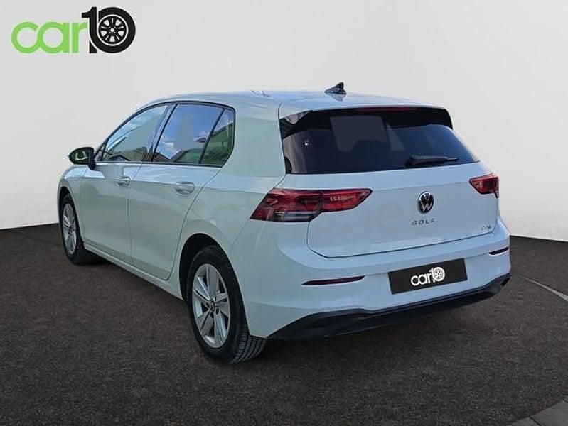 Usado VW Golf VIII Life 110 CV (80 kW) 2023 Blanco Berlina