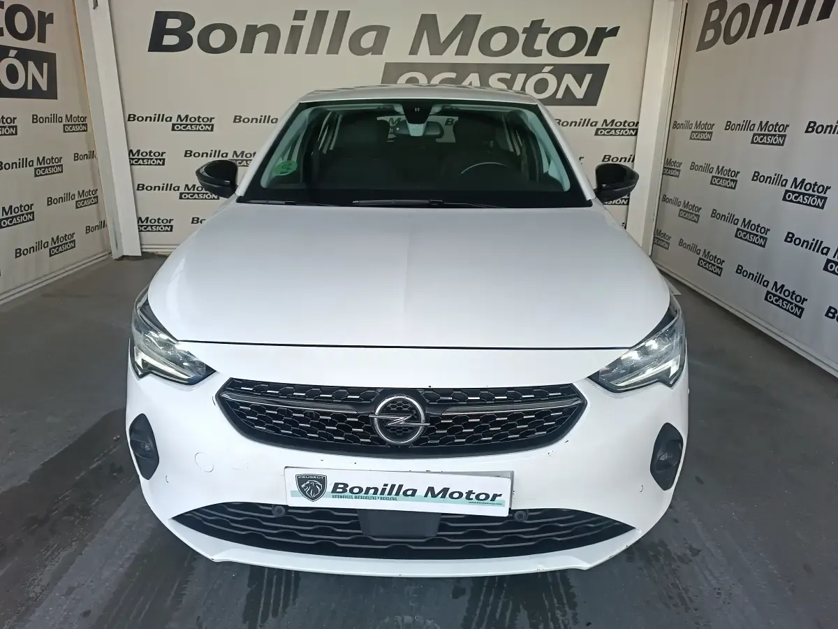 Usado Opel Corsa Elegance 100 CV (73 kW) 2021 Blanco Utilitario