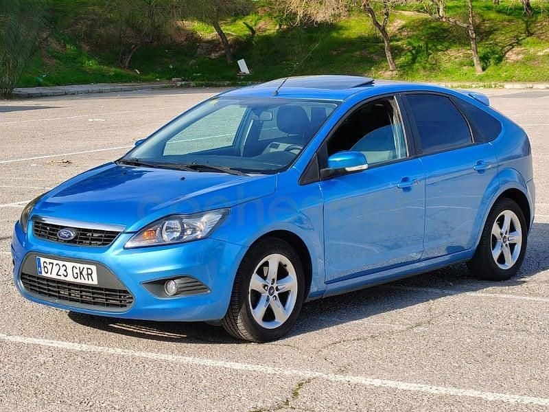 Usado Ford Focus Titanium 109 CV (80 kW) 2010 Azul Berlina