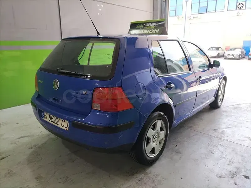 Usado VW Golf III Conceptline 100 CV (73 kW) 1998 Azul Berlina