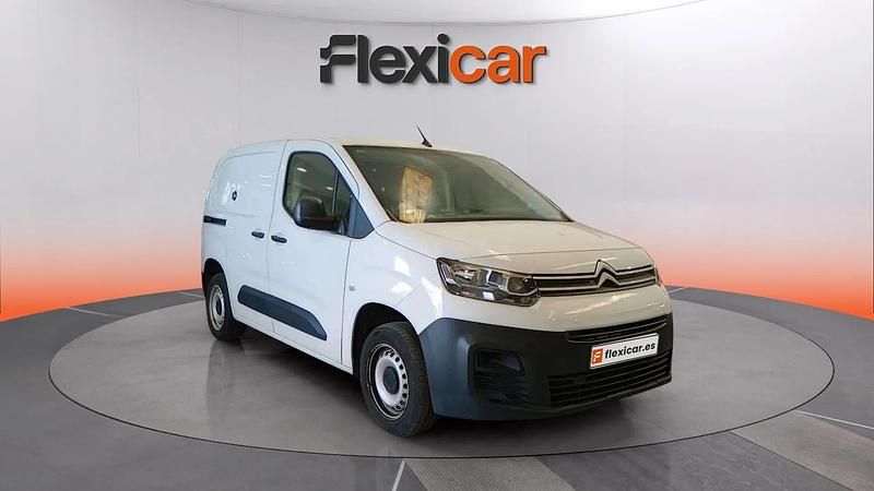 Usado Citroën Berlingo Feel 99 HP (72 kW) 2019 Branco Monovolume