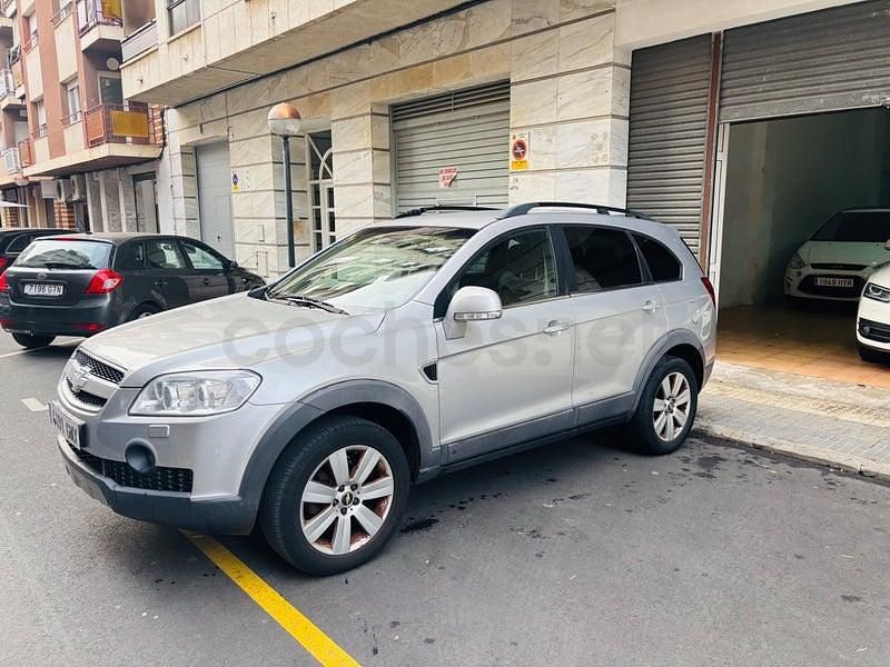 Usado Chevrolet Captiva 150 CV (110 kW) 2010 Gris / plata SUV