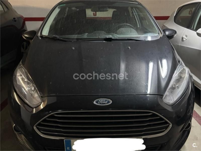 Negro Usado 2015 Ford Fiesta Trend Utilitario | 7500 € (Precio justo) - Imagen 1/4