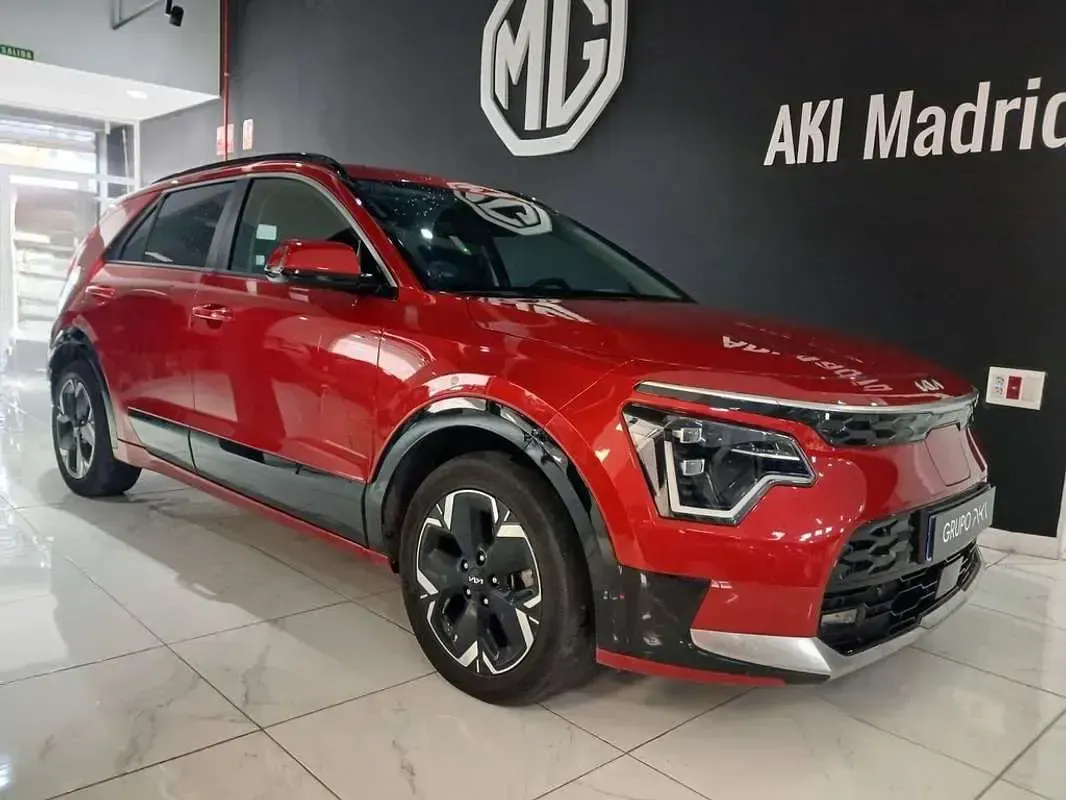 Usado Kia e-Niro 150 kW (204 CV) 2023 Rojo SUV