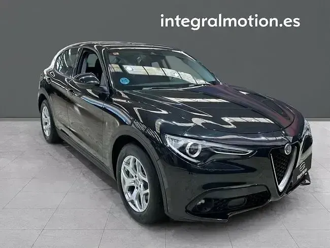 Usado Alfa Romeo Stelvio Super 160 CV (117 kW) 2019 Negro SUV