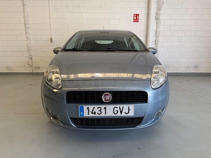 Usado Fiat Punto Active 75 CV (55 kW) 2010 Azul Utilitario
