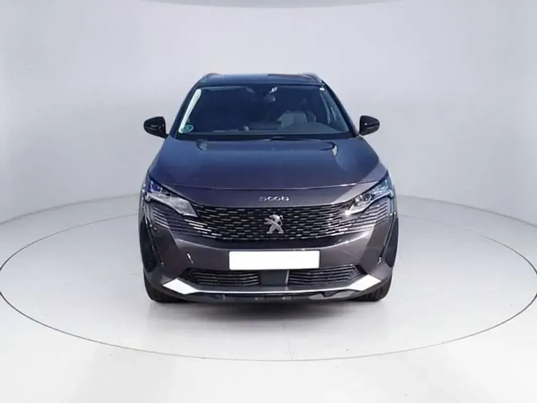 Usado Peugeot 5008 Allure 131 CV (96 kW) 2022 Gris SUV
