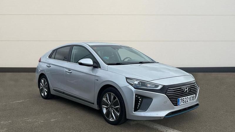 Usado Hyundai Ioniq 141 CV (103 kW) 2019 Gris Utilitario
