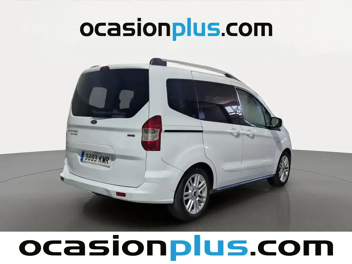 Usado Ford Tourneo Courier Titanium 100 CV (73 kW) 2018 Blanco Monovolumen
