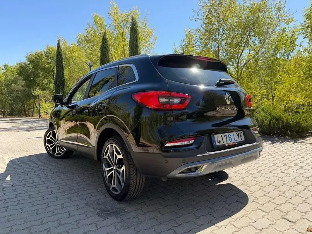 Usado Renault Kadjar Techno 140 CV (102 kW) 2022 Negro SUV