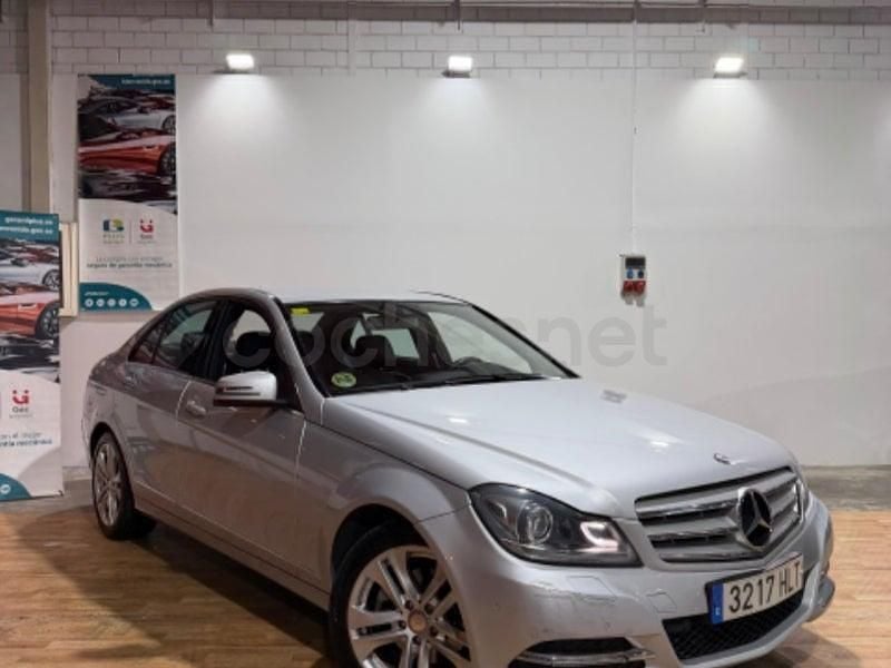 Usado Mercedes C220 Avantgarde 170 CV (125 kW) 2012 Gris / plata Berlina
