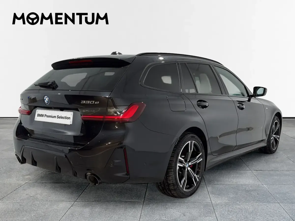 Usado BMW 330e Comfort Edition 292 CV (214 kW) 2025 Negro Familiar