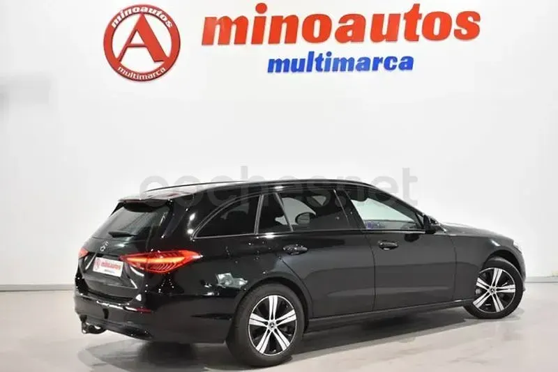 Usado Mercedes C300e 313 CV (230 kW) 2023 Negro Familiar