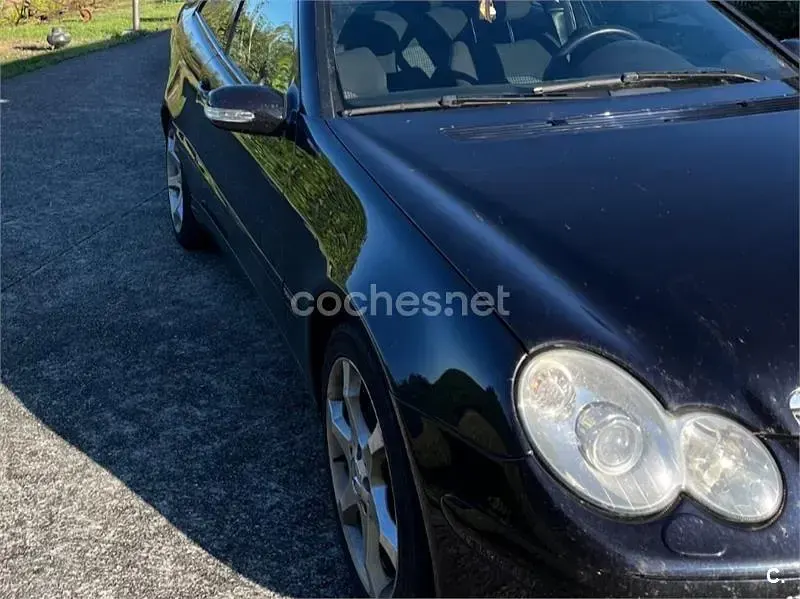 Usado Mercedes C220 Sport Edition 150 CV (110 kW) 2007 Azul Berlina