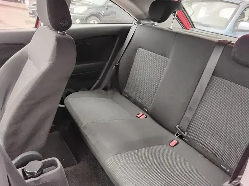 Usado Opel Corsa Essentia 85 HP (62 kW) 2012 Vermelho Citadino