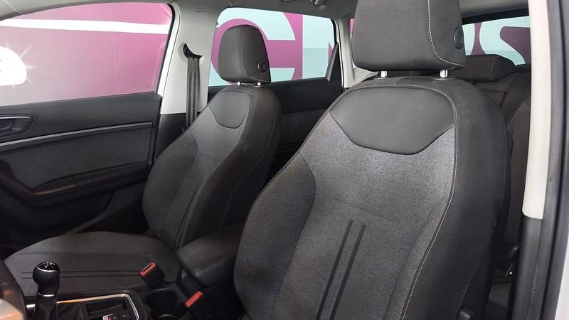 Usado Seat Ateca Style 150 CV (110 kW) 2022 Blanco SUV