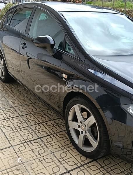 Negro Usado 2010 Seat Leon Sport Berlina | 7000 € - Imagen 1/2