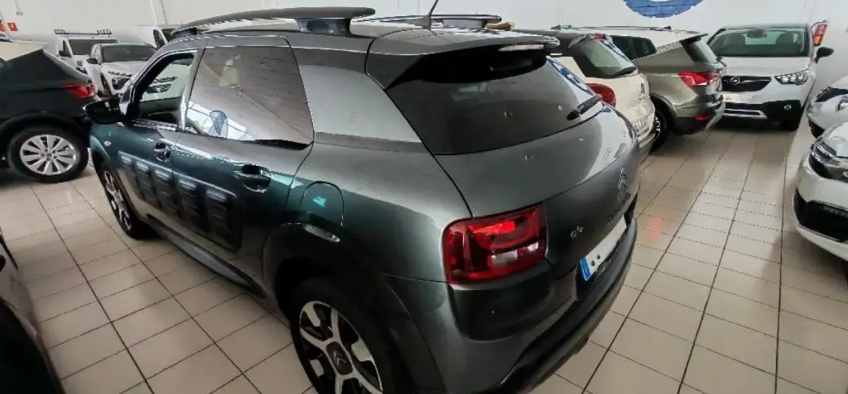 Usado Citroën C4 Feel 83 CV (61 kW) 2015 Gris acero Berlina