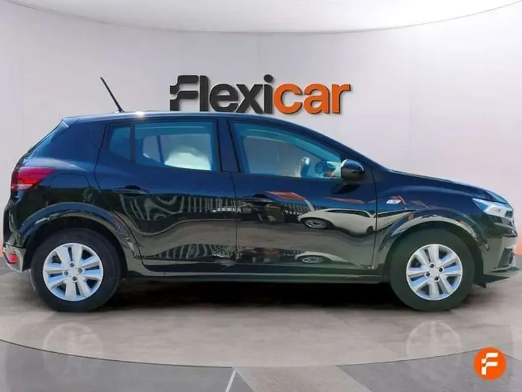 Usado Dacia Sandero Expression 101 CV (74 kW) 2022 Negro Utilitario