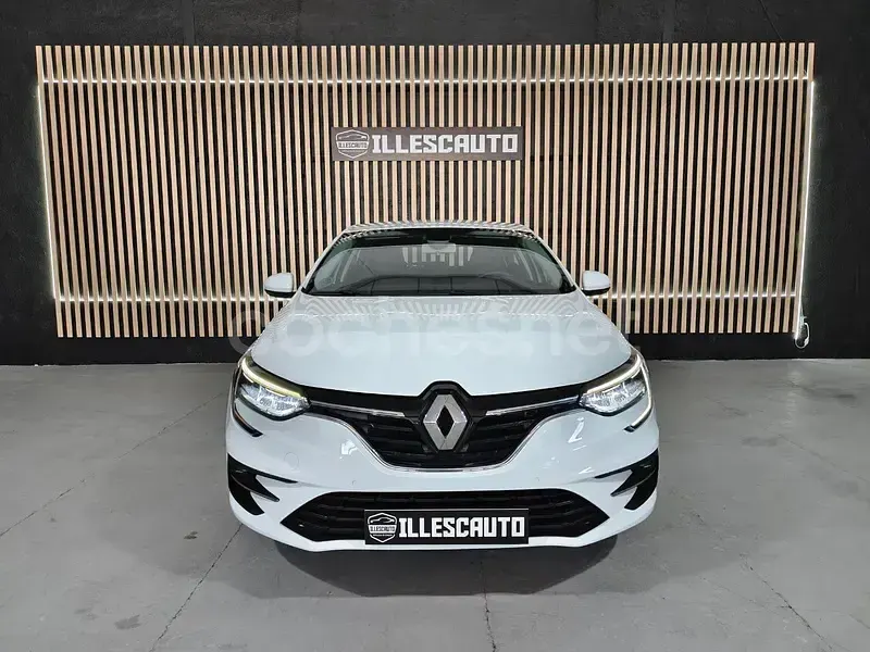 Usado Renault Mégane II Intens 115 CV (84 kW) 2021 Blanco Berlina