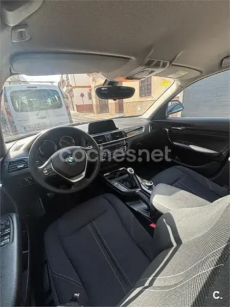 Begagnad BMW 116 116 HK (85 kW) 2018 Svart Halvkombi