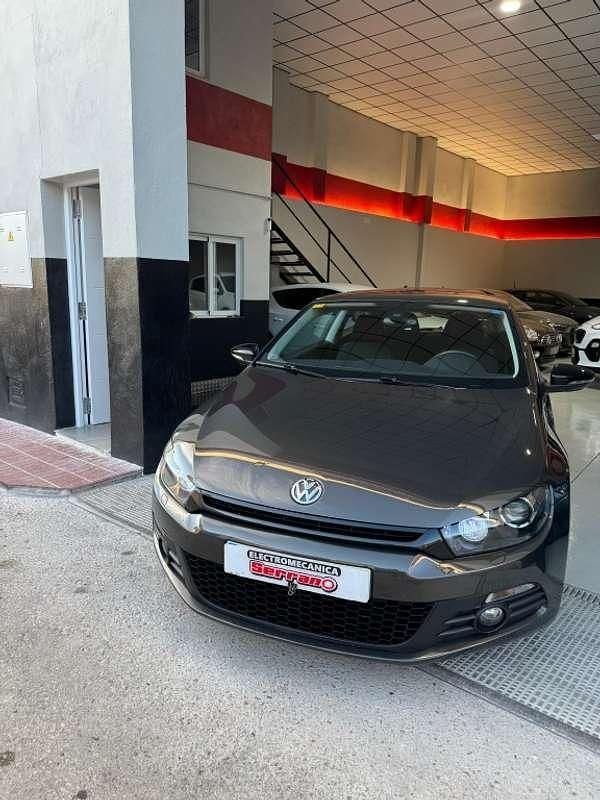 Gris Usado 2011 VW Scirocco Coupe | 11.000 € (Precio justo) - Imagen 1/4