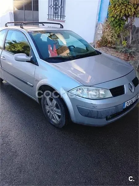Usado Renault Mégane Expression 100 CV (73 kW) 2004 Gris / plata Berlina