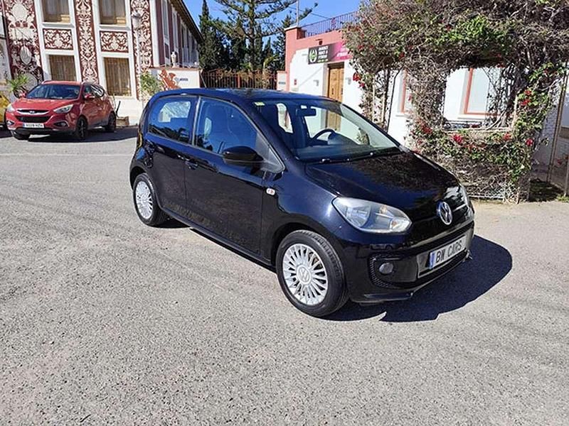 Usado VW up! Highline 60 CV (44 kW) 2016 Negro Utilitario