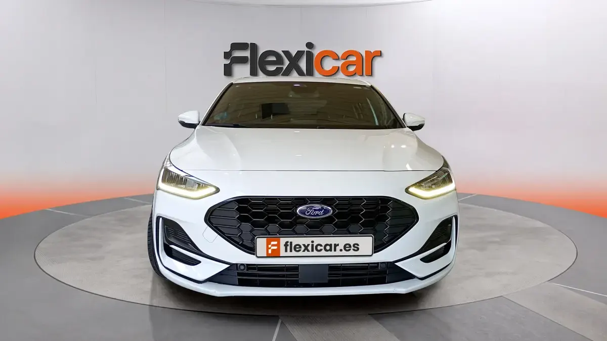 Usado Ford Focus ST-Line 125 CV (91 kW) 2022 Blanco Berlina