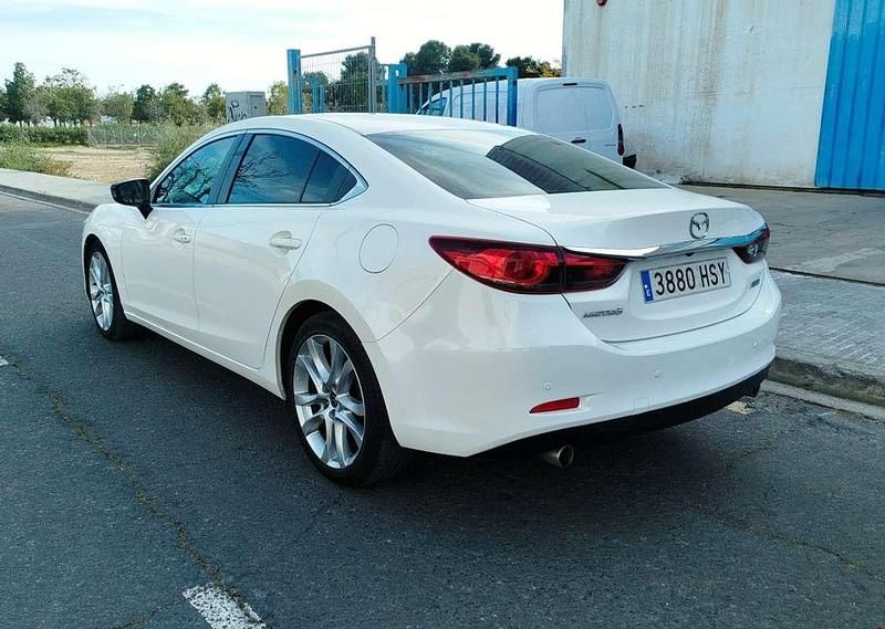 Usado Mazda 6 Luxury 150 CV (110 kW) 2013 Blanco Berlina