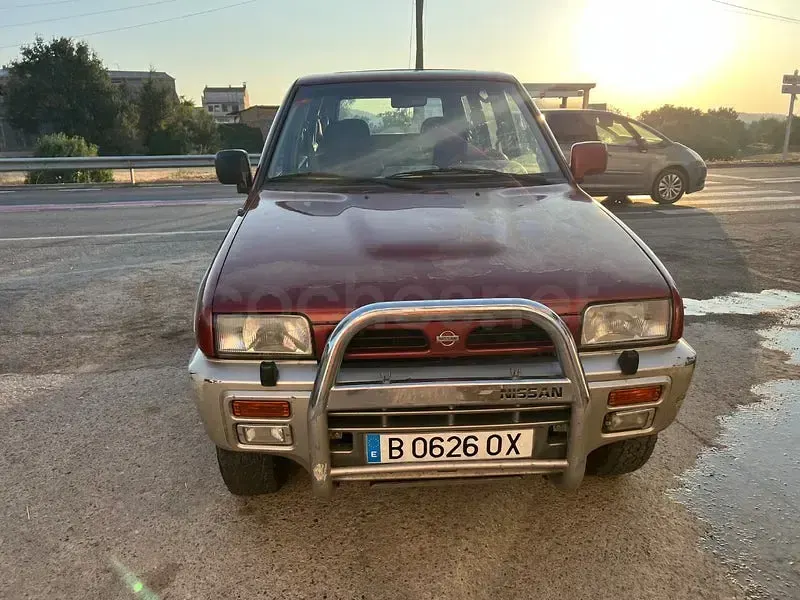 Usado Nissan Terrano 100 CV (73 kW) 1994 Granate SUV