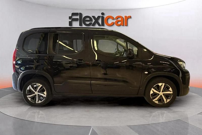 Usado Peugeot Rifter Allure 101 CV (74 kW) 2023 Negro Monovolumen