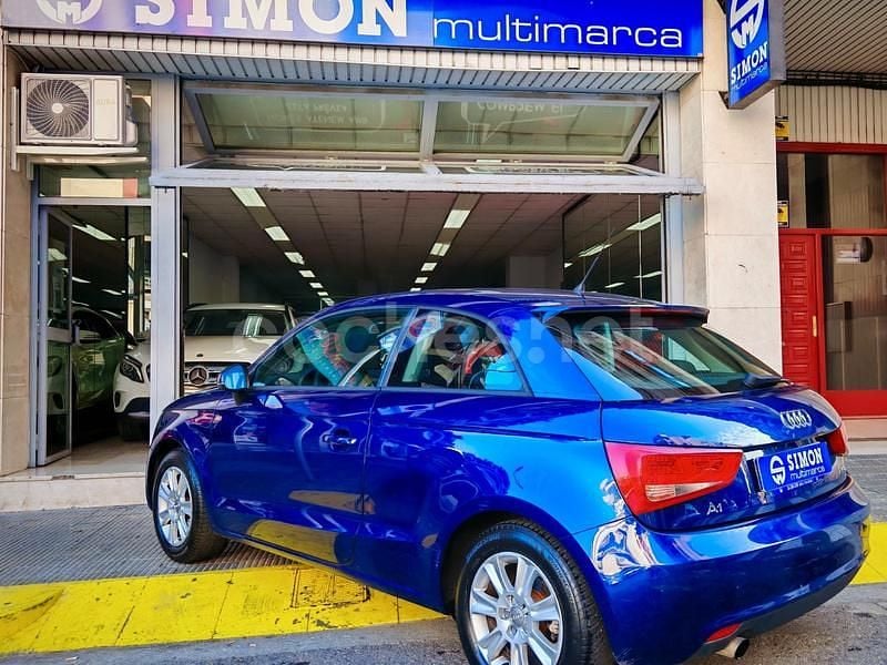 Usado Audi A1 Ambition 86 CV (63 kW) 2010 Azul Berlina