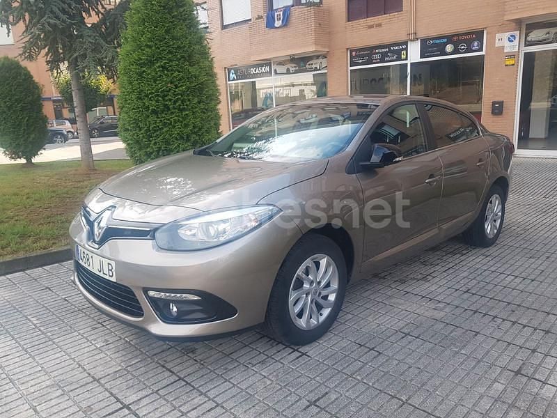 Beige Usado 2015 Renault Fluence LIMITED Berlina | 9500 € (Un poco caro) - Imagen 1/4