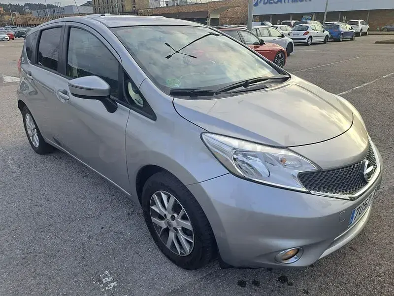 Usado Nissan Note Comfort 90 CV (66 kW) 2016 Gris / plata Utilitario