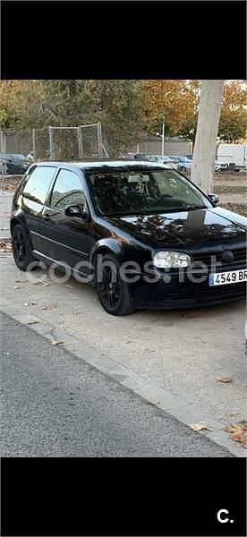 Negro Usado 2001 VW Golf IV Highline Berlina | 2350 € (Precio justo) - Imagen 1/4