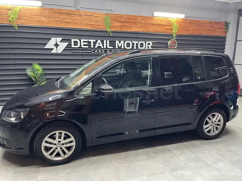 Usado VW Touran Edition 105 CV (77 kW) 2011 Negro Monovolumen